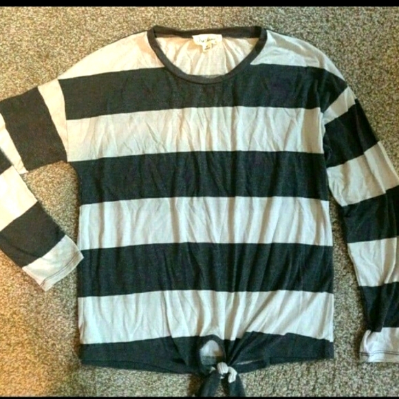Cloud Chaser Tops - Women's Lightweight Cloud Chaser Long Sleeve Shirt Size Medium Stripes